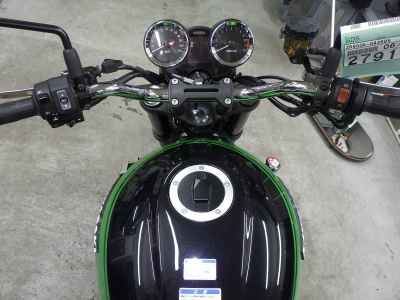 Kawasaki Z900RS 2025