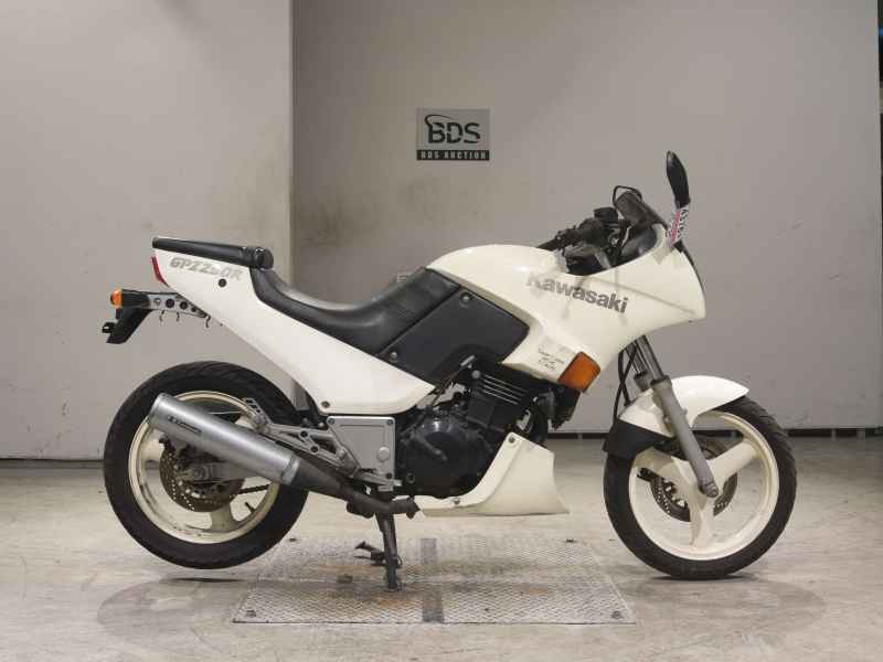 Kawasaki GPZ250R 1986