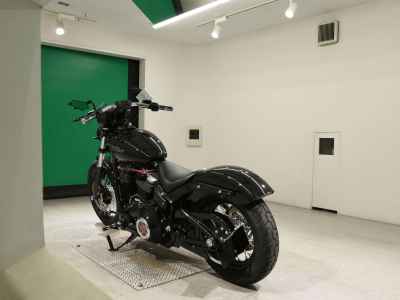 Harley-Davidson Street Bob FXBB107 2018