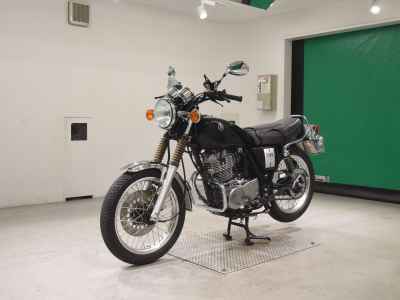 Yamaha SR400 2020