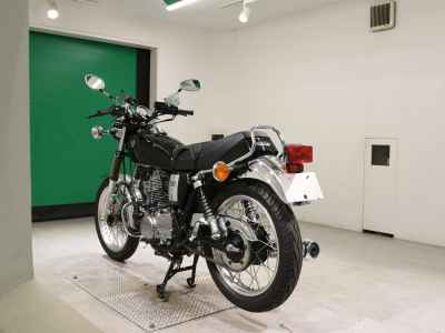 Yamaha SR400 2020