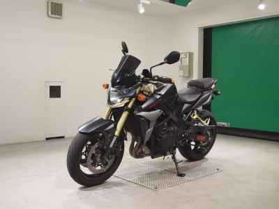 Suzuki GSR750 2013