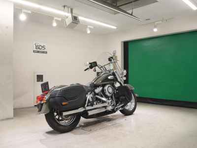 Harley-Davidson Heritage FLHC107 2021