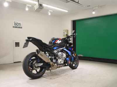 BMW M1000R 2023