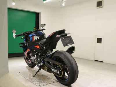 BMW M1000R 2023