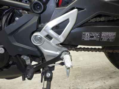 Honda CB250R 2019
