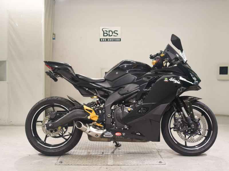 Kawasaki Ninja ZX-25R 2021