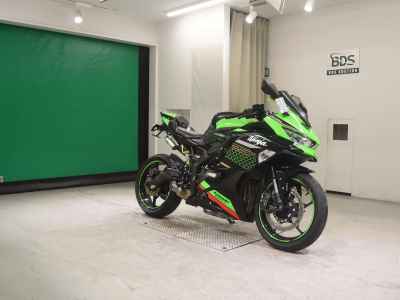 Kawasaki Ninja ZX-25R 2021