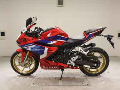 Honda CBR250RR 2023