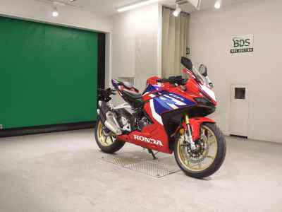 Honda CBR250RR 2023