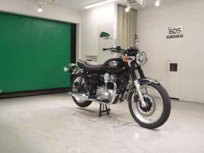 Kawasaki W800 2025