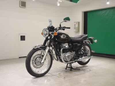 Kawasaki W800 2025
