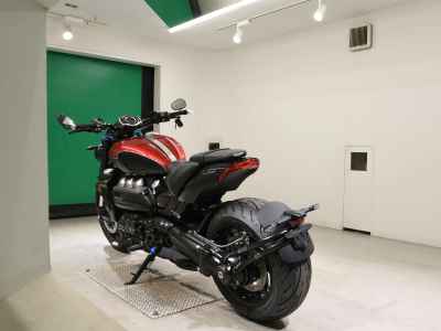 Triumph Rocket 3 Storm R 2025