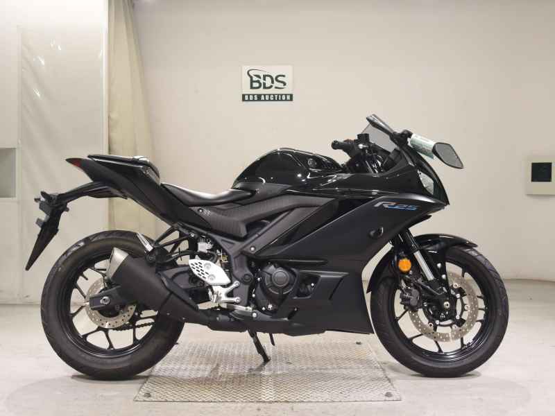 Yamaha YZF-R25 2023