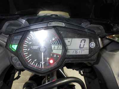 Yamaha YZF-R25 2015
