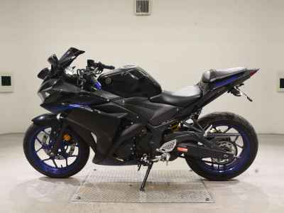 Yamaha YZF-R25 2015