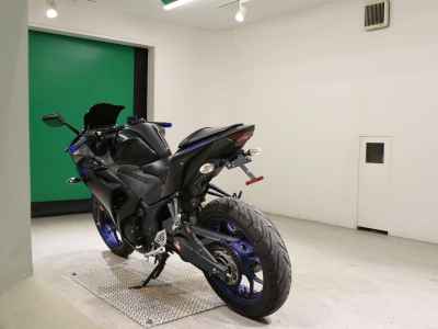 Yamaha YZF-R25 2015