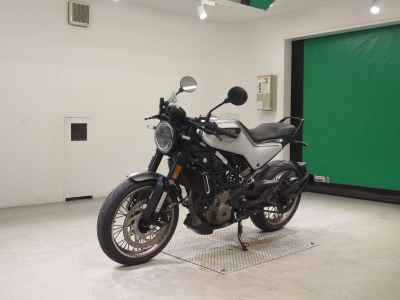 Husqvarna Svartpilen 401 2021