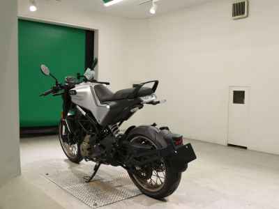 Husqvarna Svartpilen 401 2021