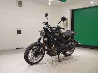 Husqvarna Svartpilen 401 2020