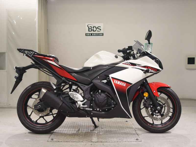 Yamaha YZF-R25 2016