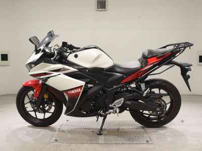 Yamaha YZF-R25 2016