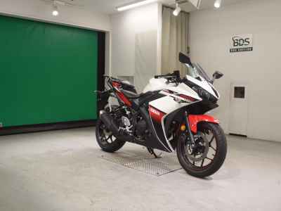 Yamaha YZF-R25 2016