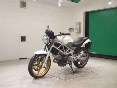 Honda VTR250 2011