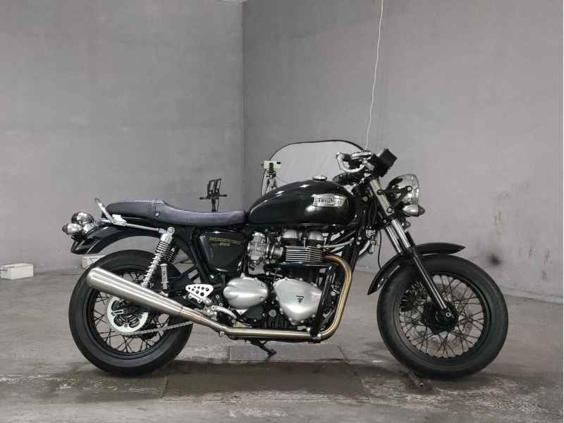 Triumph Thruxton 900 2013