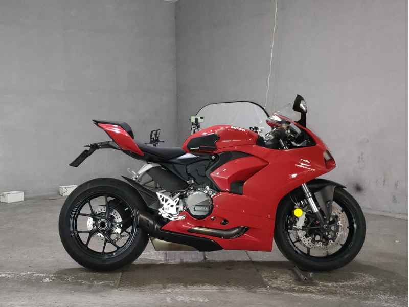 Ducati Panigale V2 2021