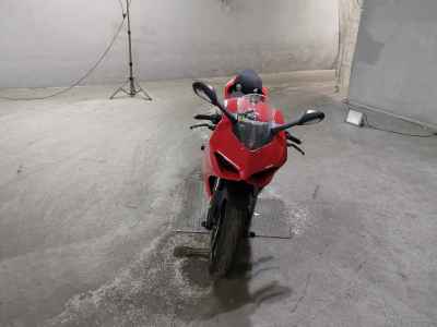 Ducati Panigale V2 2021