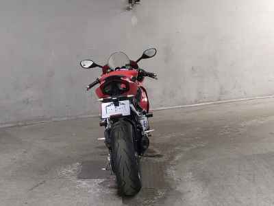 Ducati Panigale V2 2021
