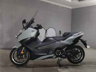 Yamaha TMAX 560 2025