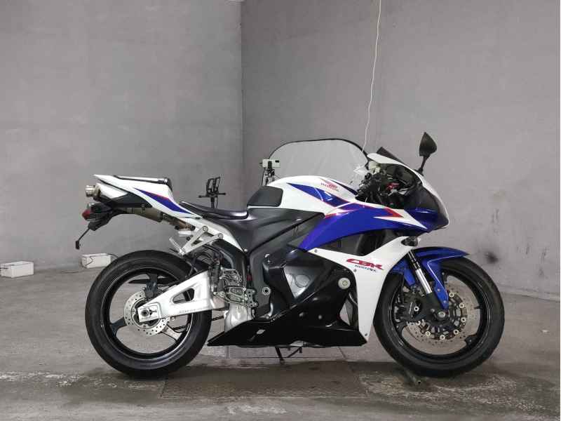 Honda CBR600RR 2011