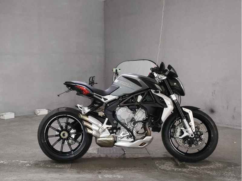 MV Agusta DRAGSTAR 800R 2017