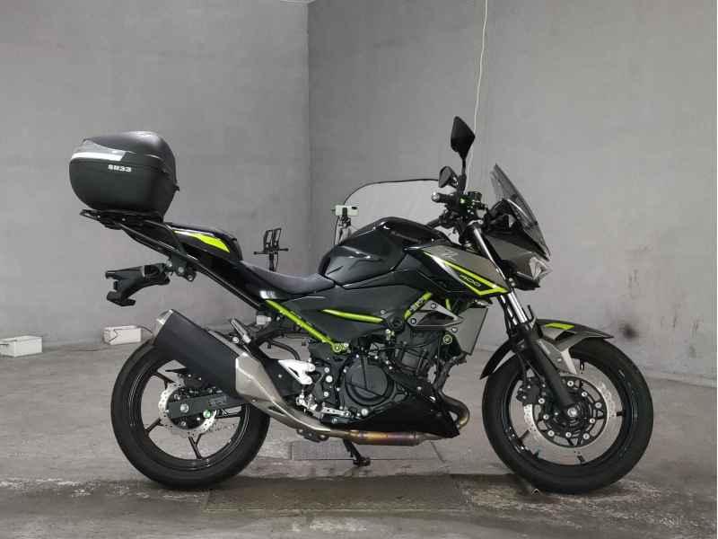 Kawasaki Z400 2023