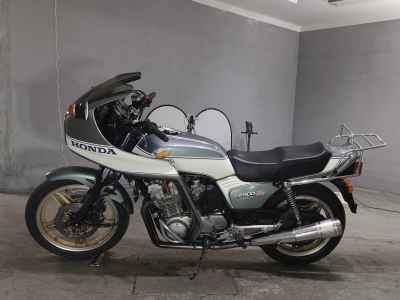 Honda CB900 2025