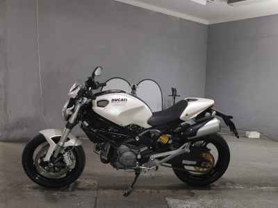 Ducati Monster 696 2010