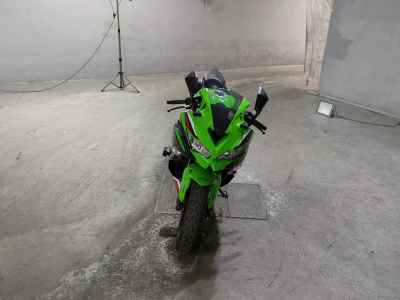 Kawasaki Ninja ZX-25R KRT 2022