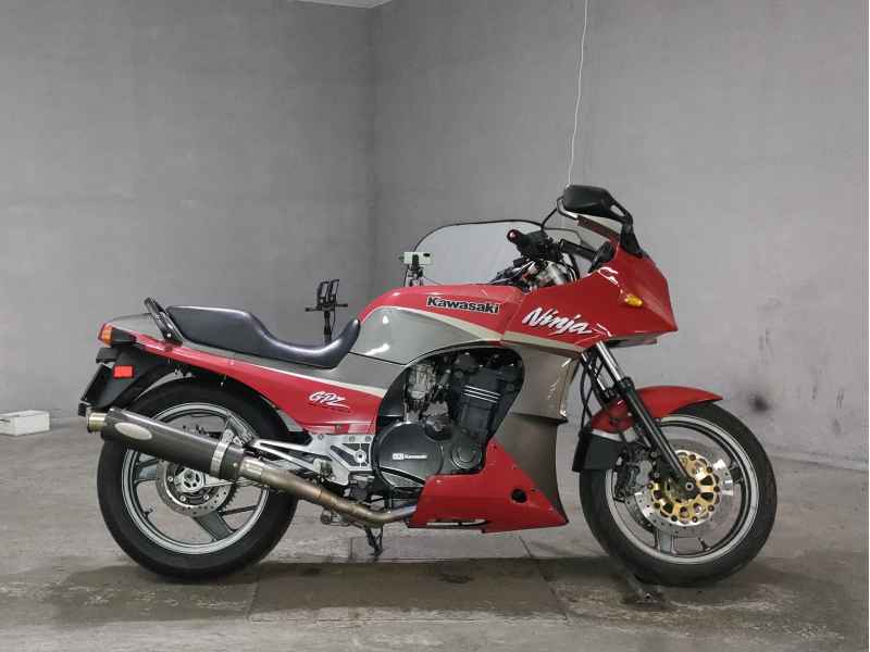 Kawasaki GPZ900R 1998