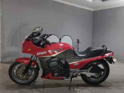 Kawasaki GPZ900R 1998