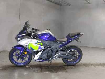 Yamaha YZF-R25 2015