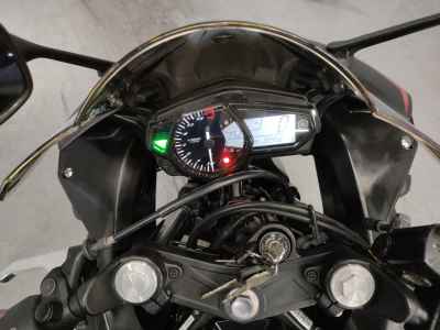 Yamaha YZF-R25 2016