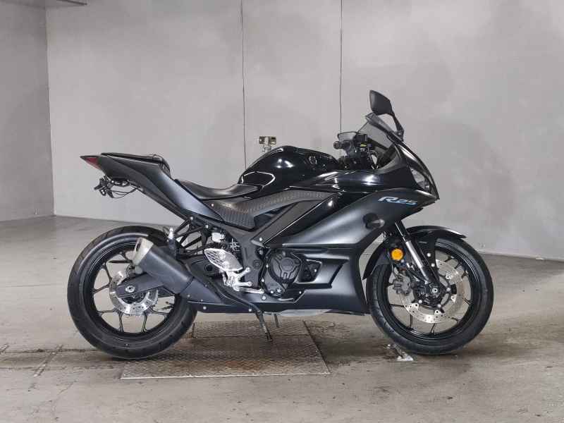 Yamaha YZF-R25 2021