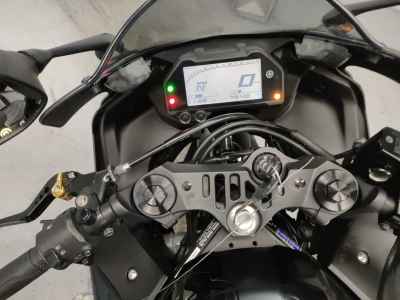 Yamaha YZF-R25 2021