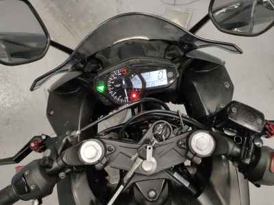 Yamaha YZF-R25 2015