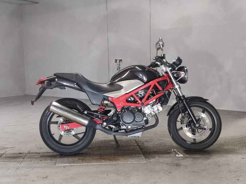 Honda VTR250 2011
