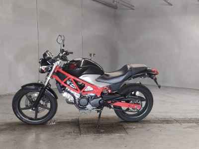 Honda VTR250 2011