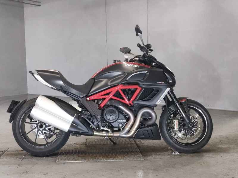 Ducati Diavel Carbon 2013