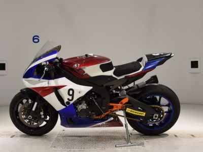 Yamaha YZF-R1 2015